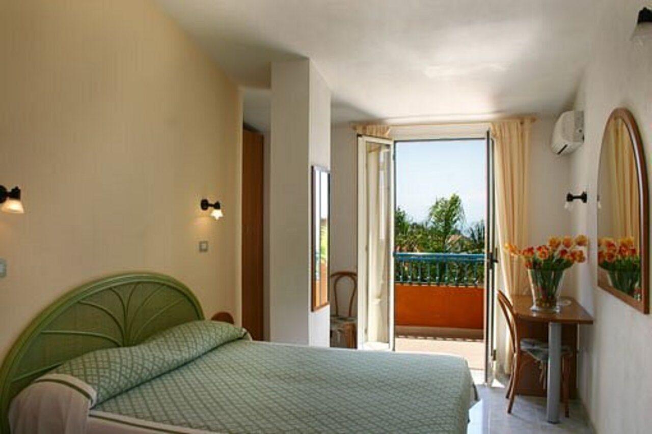 Hotel Grotticelle Capo Vaticano Ngoại thất bức ảnh