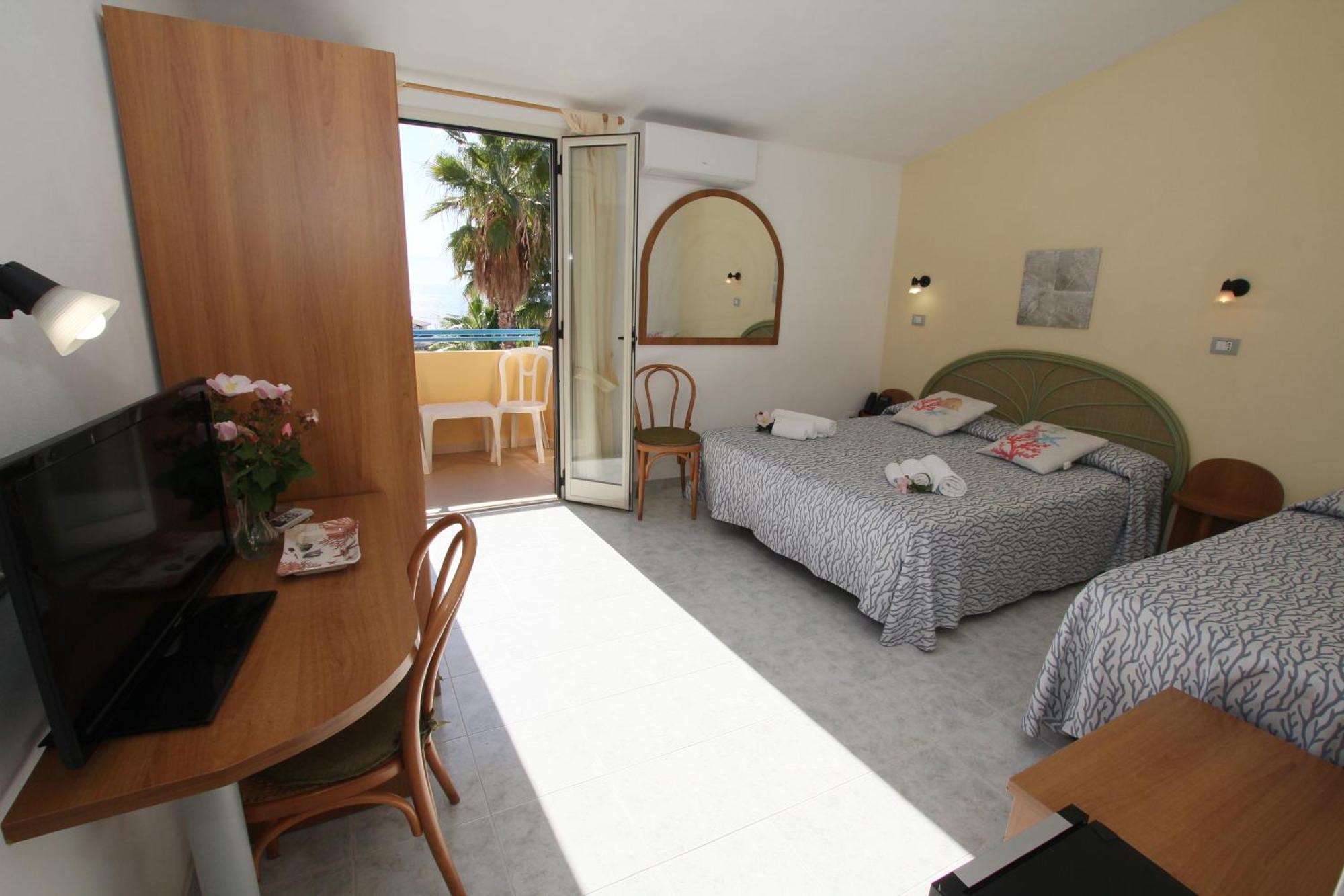 Hotel Grotticelle Capo Vaticano Ngoại thất bức ảnh